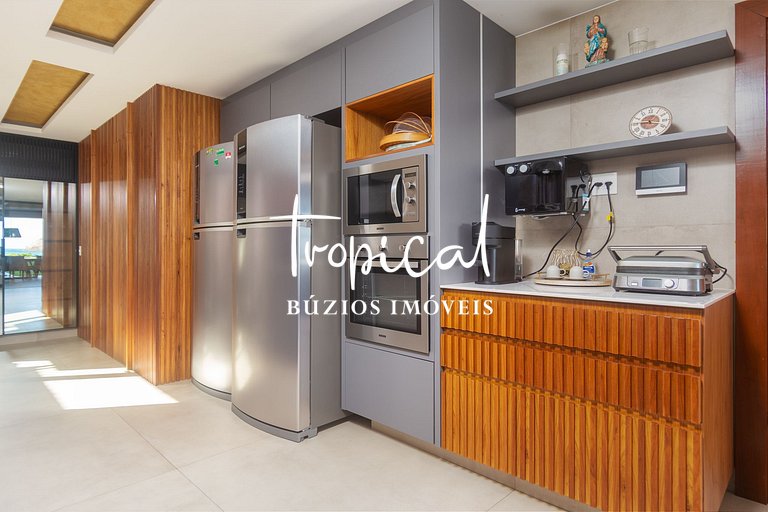 FA18 - Mansão luxuosa pé na areia na Ferradura