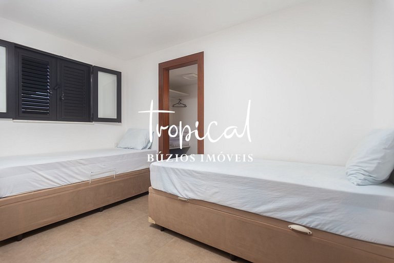 FA18 - Mansão luxuosa pé na areia na Ferradura