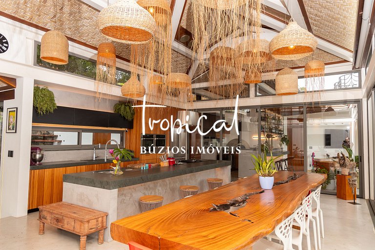 FA80 - Mansão Ferradura Maravilha Moderna