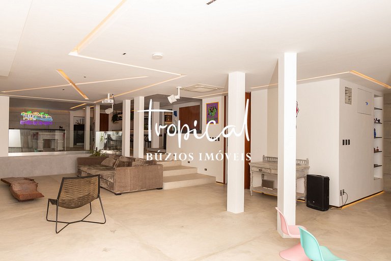 FA80 - Mansão Ferradura Maravilha Moderna