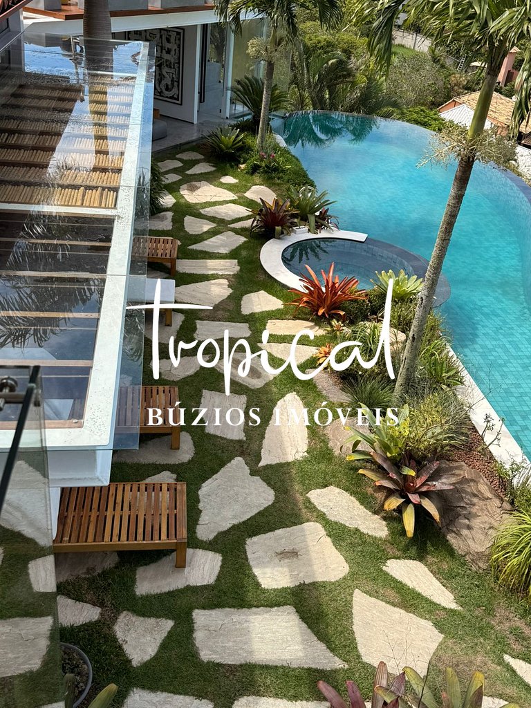 FA80 - Mansão Ferradura Maravilha Moderna