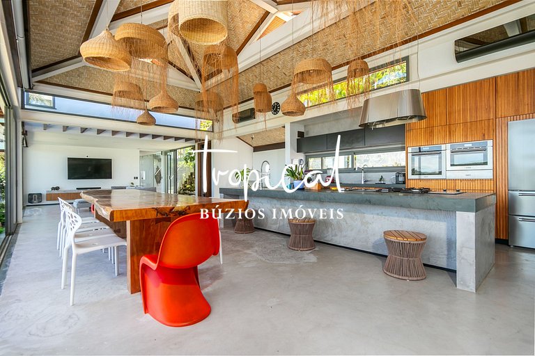 Mansão Ferradura Maravilha Moderna