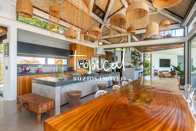 FA80 - Mansão Ferradura Maravilha Moderna