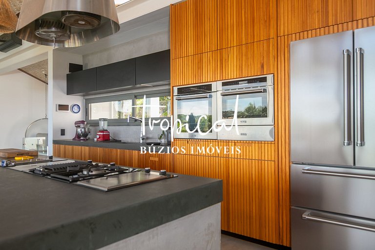 FA80 - Mansão Ferradura Maravilha Moderna