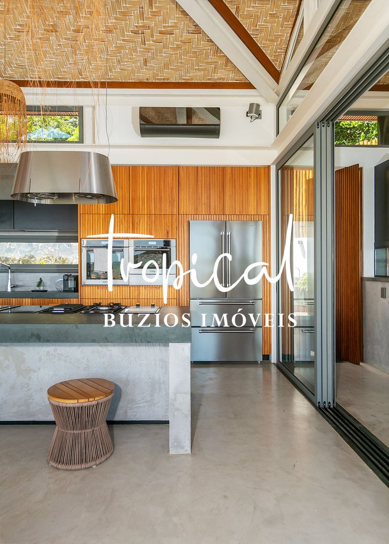 FA80 - Mansão Ferradura Maravilha Moderna