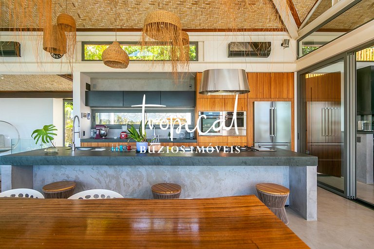 FA80 - Mansão Ferradura Maravilha Moderna