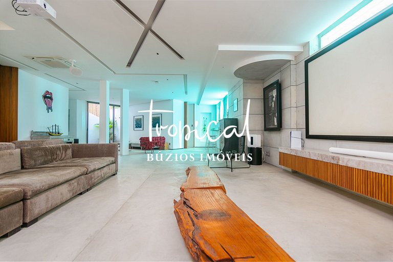 FA80 - Mansão Ferradura Maravilha Moderna