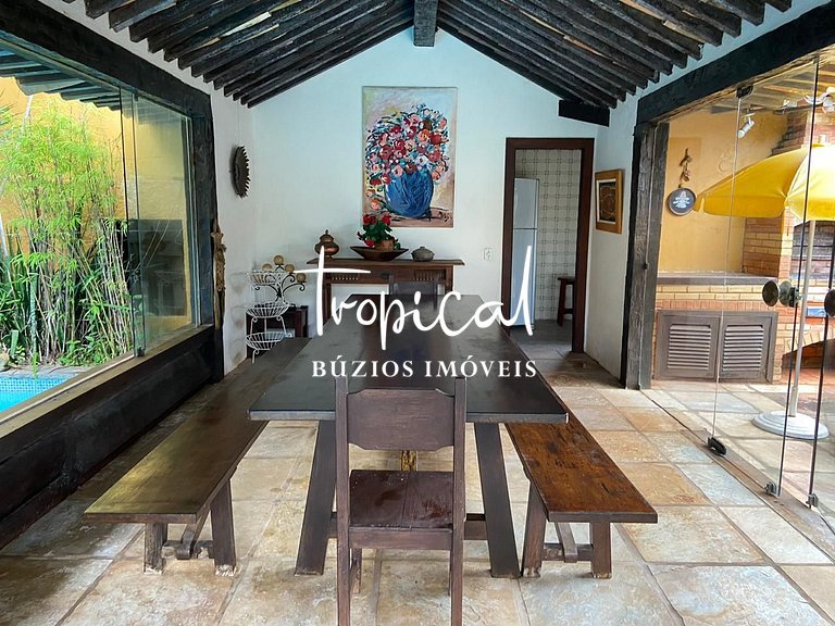 Casa pé na areia à venda