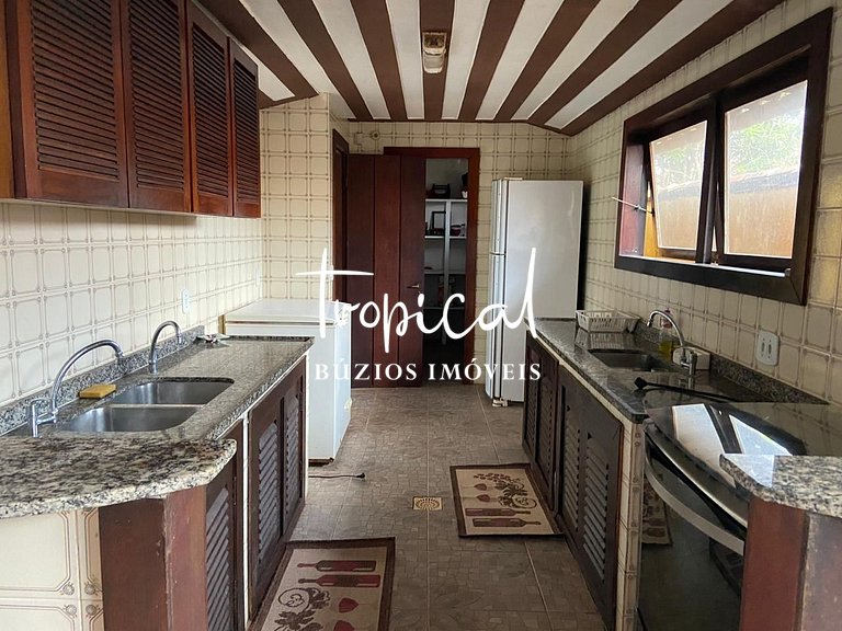 Casa pé na areia à venda