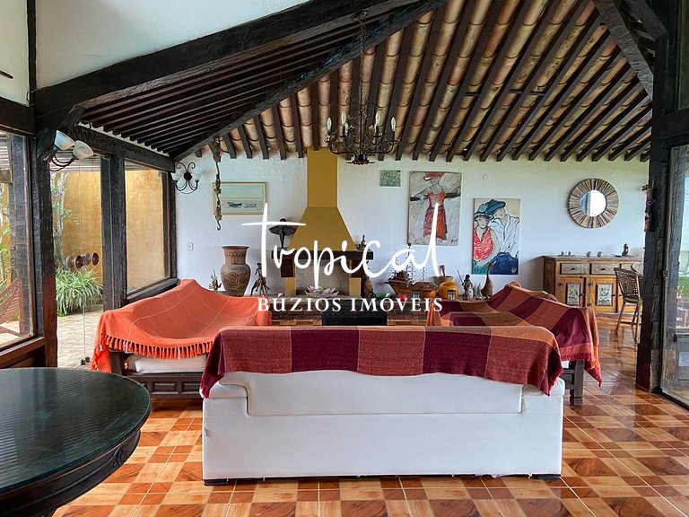 Casa pé na areia à venda