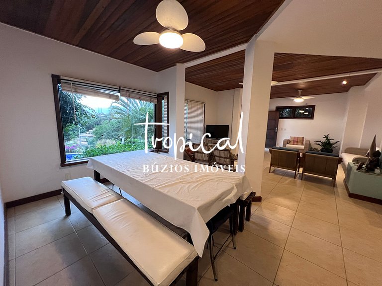 A casa à venda com vista para praia de Geribá