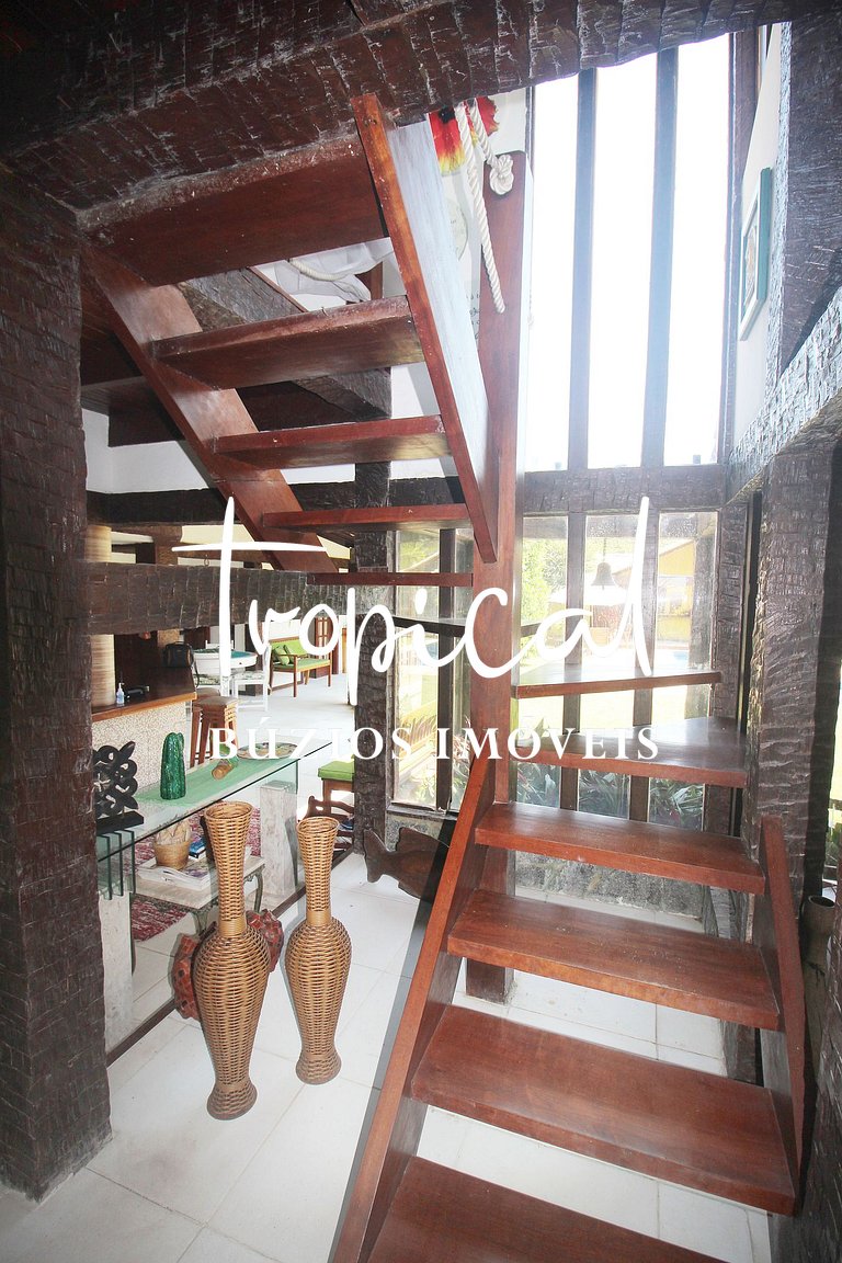 MG61 - Casa grande em condomínio pé na areia
