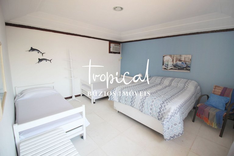 MG61 - Casa grande em condomínio pé na areia