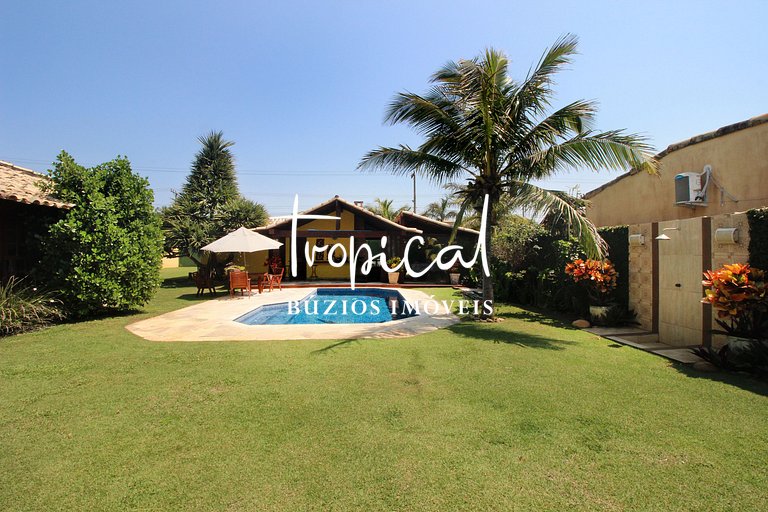 MG61 - Casa grande em condomínio pé na areia