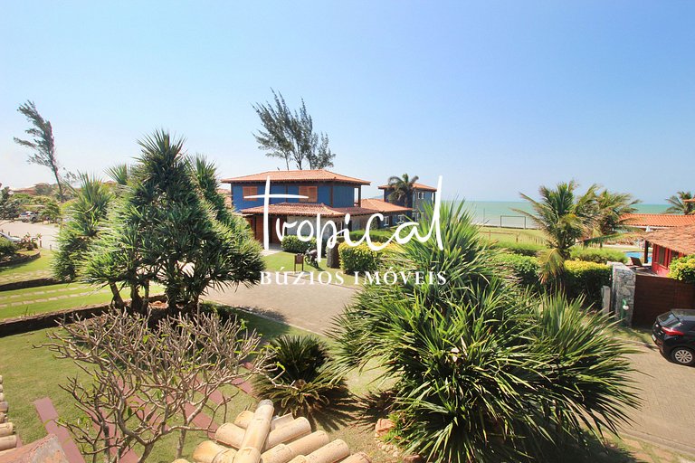 MG61 - Casa grande em condomínio pé na areia