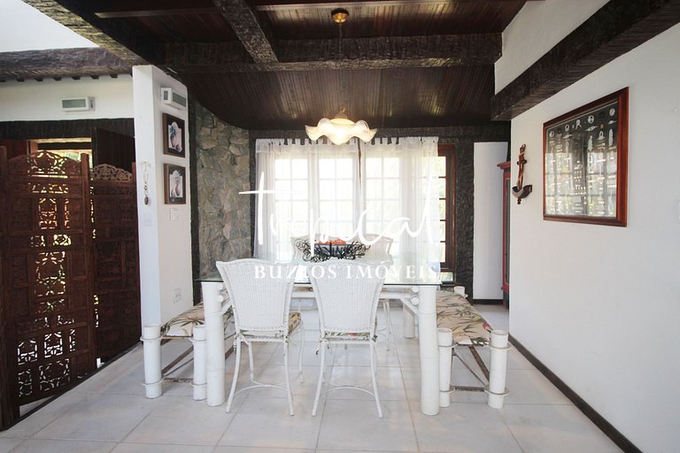 MG61 - Casa grande em condomínio pé na areia
