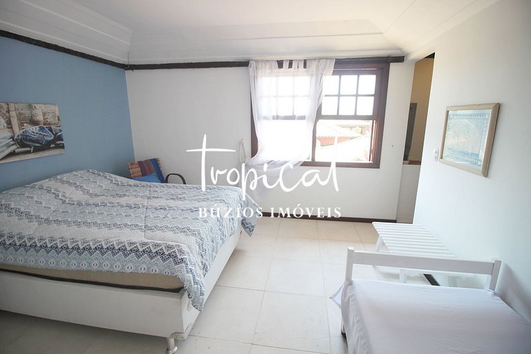 MG61 - Casa grande em condomínio pé na areia