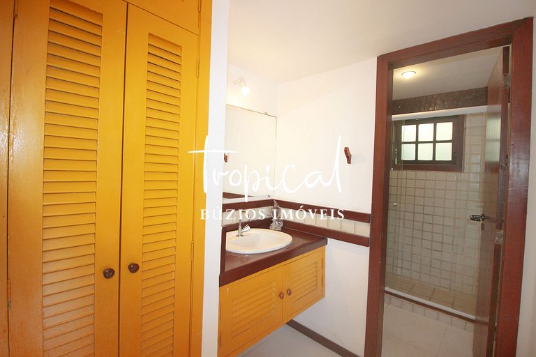 MG61 - Casa grande em condomínio pé na areia