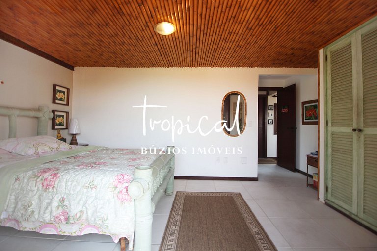 MG61 - Casa grande em condomínio pé na areia