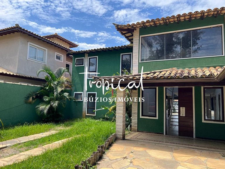 Casa de Alto Padrão em frente ao canal da Marina