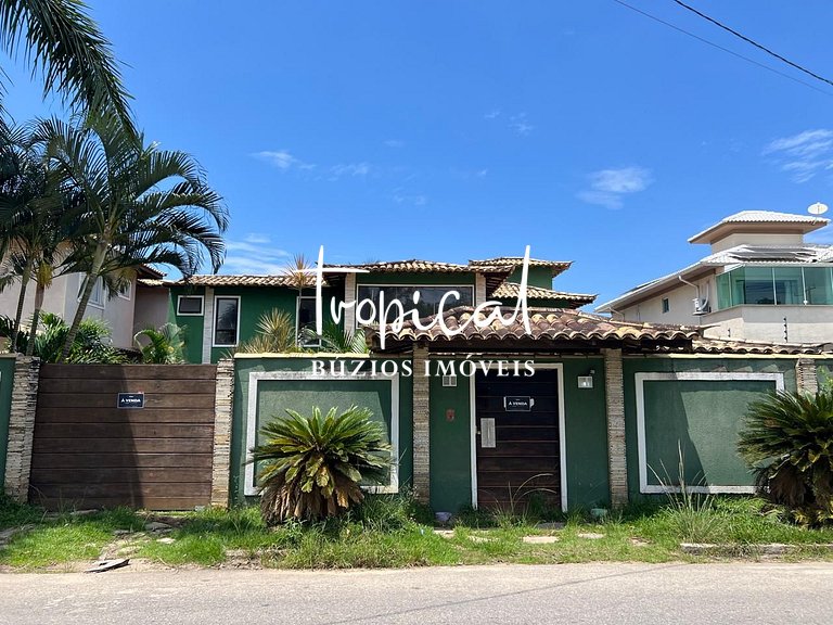 Casa de Alto Padrão em frente ao canal da Marina