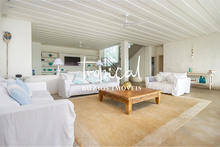 FA82 - Casa de Alto Padrão com Vista na Ferradura