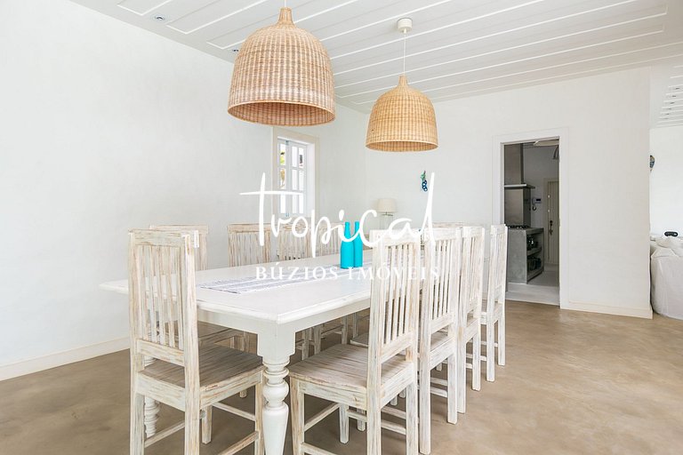 FA82 - Casa de Alto Padrão com Vista na Ferradura