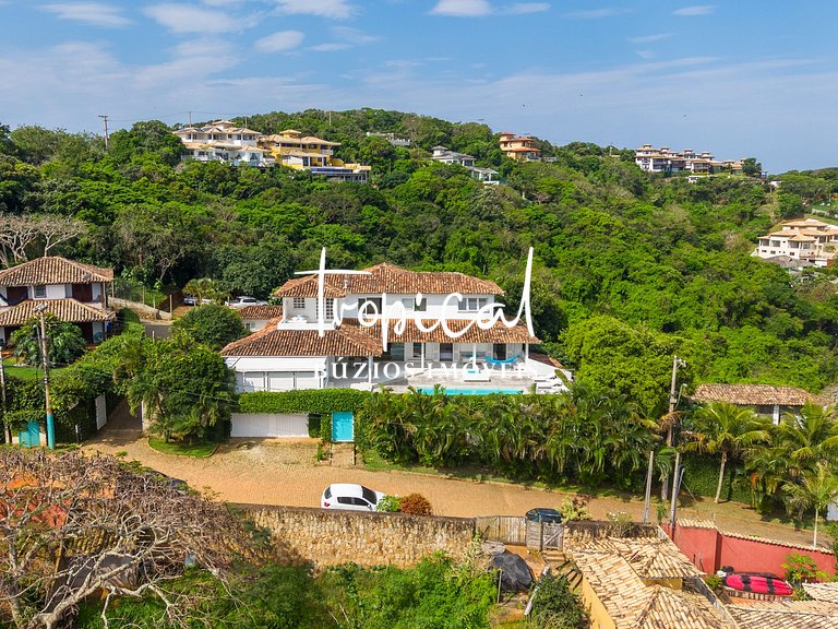 FA82 - Casa de Alto Padrão com Vista na Ferradura