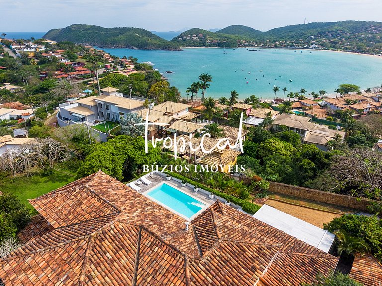 FA82 - Casa de Alto Padrão com Vista na Ferradura