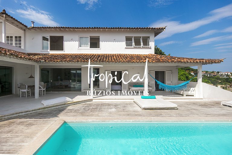FA82 - Casa de Alto Padrão com Vista na Ferradura