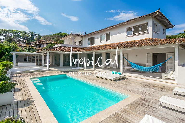 FA82 - Casa de Alto Padrão com Vista na Ferradura
