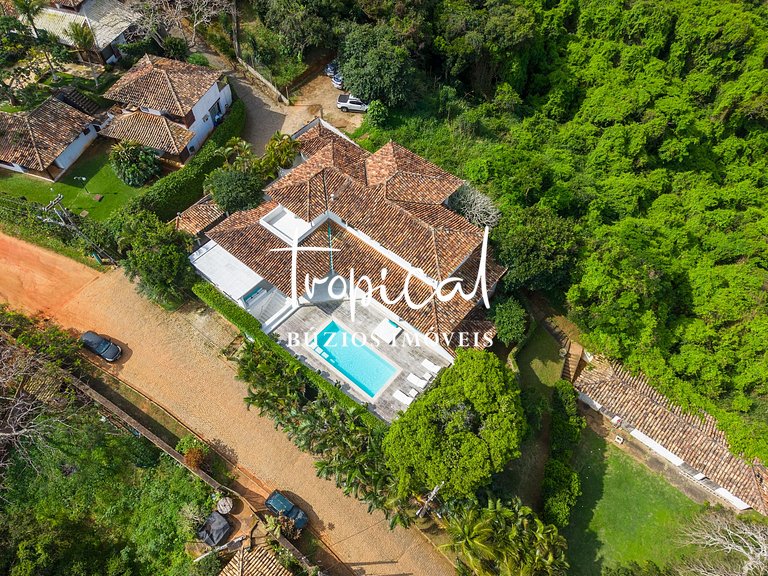 FA82 - Casa de Alto Padrão com Vista na Ferradura