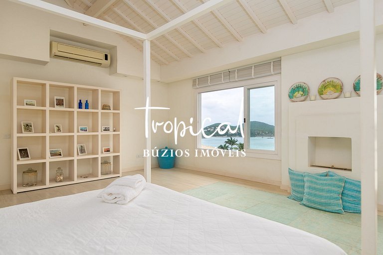 FA82 - Casa de Alto Padrão com Vista na Ferradura