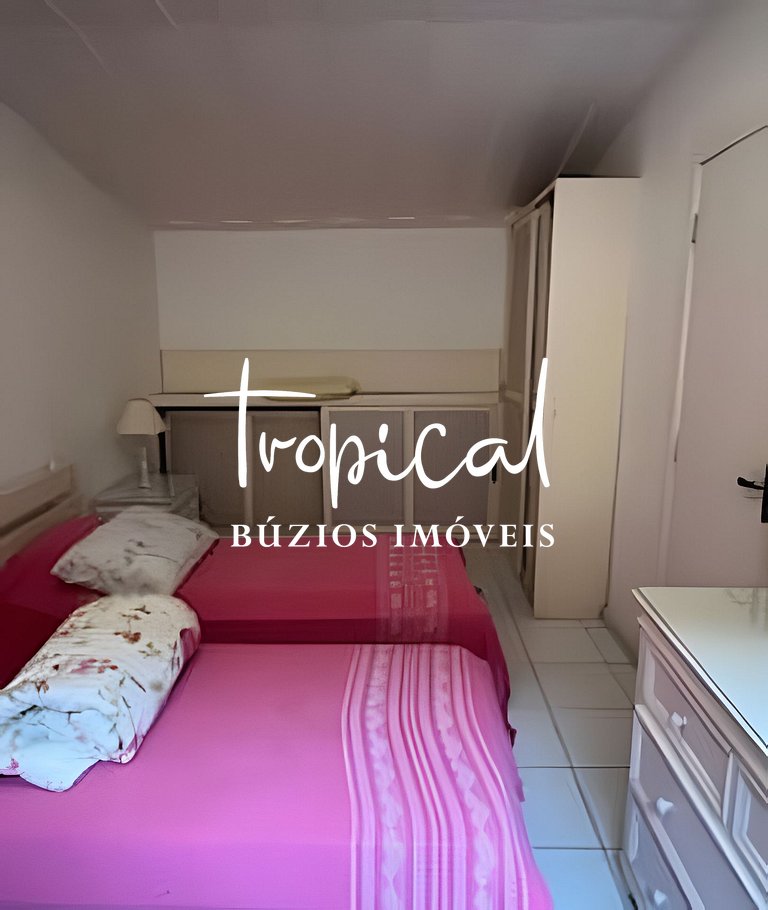 Casa em condomínio a 300 metros da praia