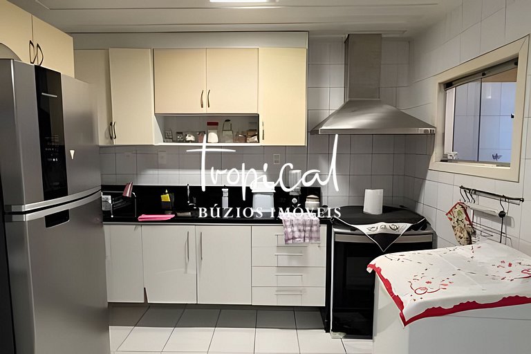 Casa em condomínio a 300 metros da praia